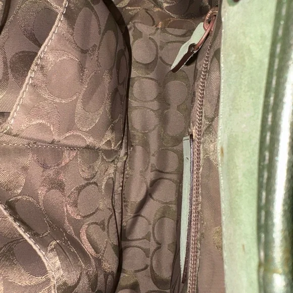 Coach Elegant Green and Tan Woven Women's Bag - Picture 7 of 10